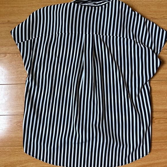 H&M Striped Blouse (Size: XS) - Picture 3 of 3